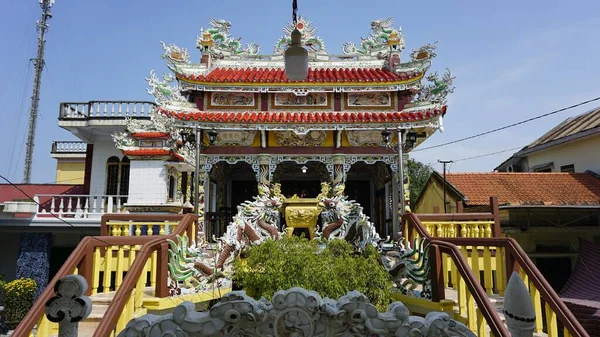 Templo Chinês Colorido Matiz Vietnam — Fotografia de Stock