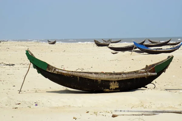 Verfaulte Fischerboote Strand Von Hue — Stockfoto