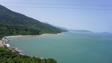 Vietnam 'da Danang yakınlarında güzel bir tropikal kostüm.