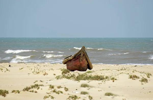 Rotten Fisher Boats Beach Hue — Stock Photo, Image