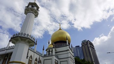 Singapur şehrindeki büyük İslami cami.