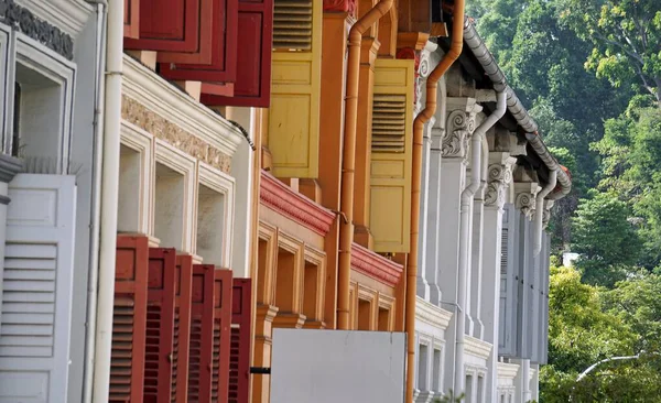 Bunte Alte Hölzerne Fensterläden Singapore — Stockfoto