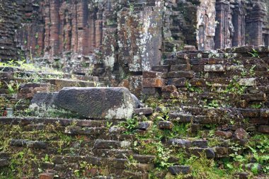 Vietnam yakınlarındaki oğlum tapınak kompleksi.