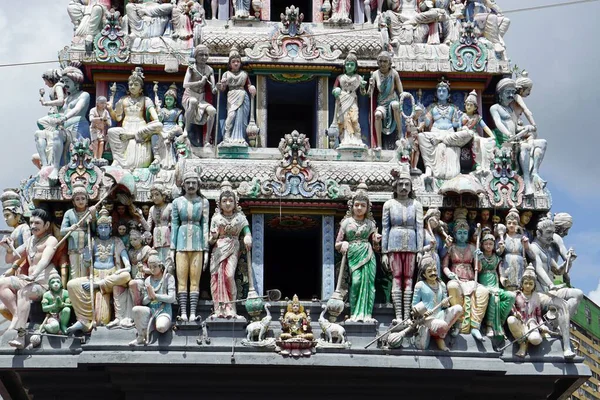 Παραδοσιακός Χρωματιστός Ναός Του Ινδουισμού Στη Σιγκαπούρη — Φωτογραφία Αρχείου