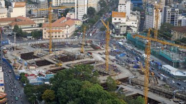 Ho Chi Minh Şehri Vietnam, Şubat 2020: alacakaranlıkta renkli Skyline