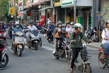 Ton, Vietnam, Ocak 2020: Sokaklarda motosiklet