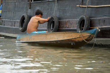 Can tho, vietnam, circa febraury 2020: Hau River şarkısı ile tekne gezisi