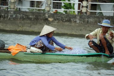 Can tho, vietnam, circa febraury 2020: Hau River şarkısı ile tekne gezisi