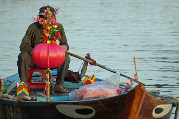 Hoi Вьетнам Около Февраля 2020 Водитель Лодки Реке — стоковое фото