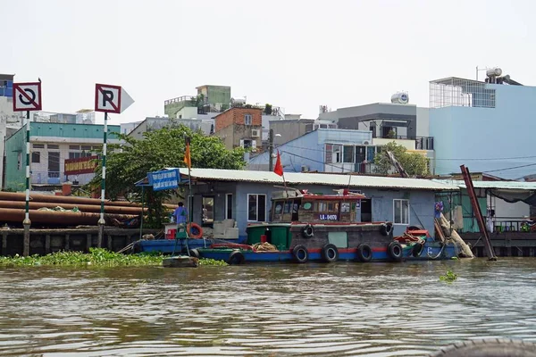 Chi Minh Város Vietnam 2020 Februárja Körül Élőben Külvárosban Folyónál — Stock Fotó