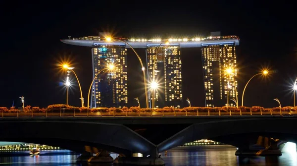 Singapur Asi Březen 2020 Marina Bay Sands Hotel Noci — Stock fotografie