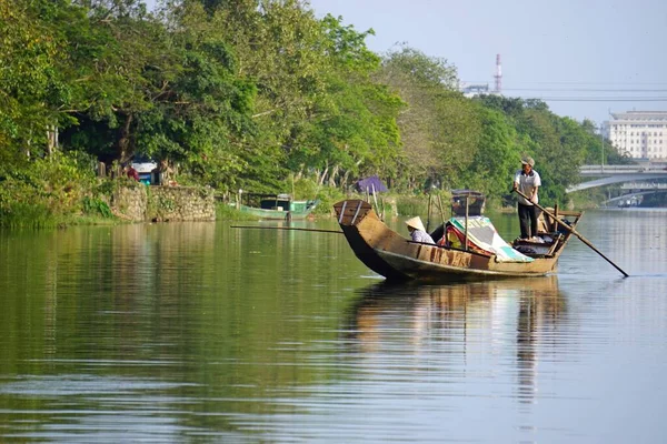 Hue Vietnam Circa Febrero 2020 Gente Local Rive Perfume —  Fotos de Stock