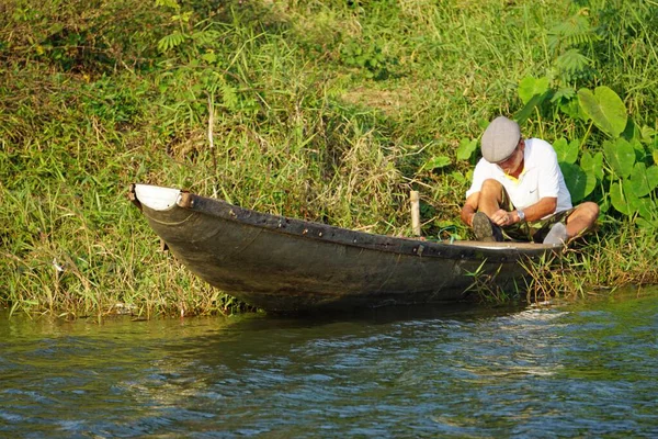 Hue Vietnam Circa Febrero 2020 Gente Local Rive Perfume —  Fotos de Stock