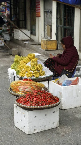 Hanoi Vietnam Circa January 2020 Local Vendors Selling Products Streetmarket — Stock Photo, Image