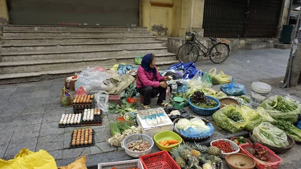 Hanoi Vietnam Circa Enero 2020 Vendedores Locales Que Venden Sus — Foto de Stock