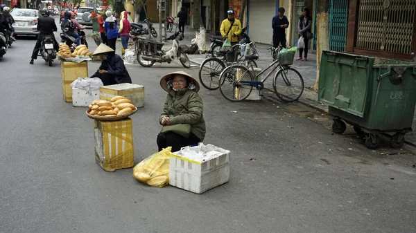 Hanoi Vietnam Por Volta Janeiro 2020 Vendedores Locais Que Vendem — Fotografia de Stock
