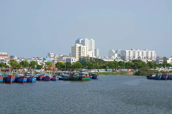 Danang Wietnam Około Lutego 2020 Miejscowi Życie Nad Rzeką — Zdjęcie stockowe