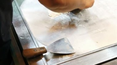 Yakın plan taze dondurma yapmak için.