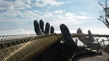 Bana Hills, Vietnam, Şubat 2020: Altın Köprü