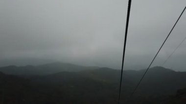 Bana Hills, Vietnam, takriben febraury 2020: dağlarda teleferik turu