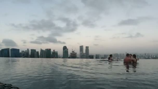 Singapore Cica Maart 2020 Uitzicht Stad Vanaf Infinity Pool — Stockvideo