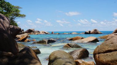 Seyşel Adaları 'ndaki inanılmaz tropikal manzara