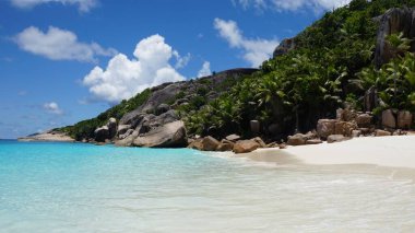 Seyşel Adaları 'ndaki inanılmaz tropikal manzara