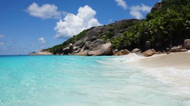 Seyşel Adaları 'ndaki inanılmaz tropikal manzara