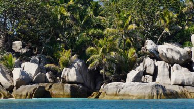 Seyşel Adaları 'ndaki inanılmaz tropikal manzara
