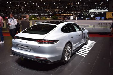 Cenevre, İsviçre - 04 Mart 2019: Porsche Panamera Gts - Cenevre Uluslararası Otomobil Fuarı 2019