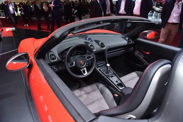 Geneva, showroom, motor show, porsche 718 boxster t, 2019, 718, samochód, nowoczesny, prezentacja, samochód, pojazd, przemysł, auto, silnik, motorshow, geneva International Motor Show, sport, boxster t, dri — Zdjęcie stockowe