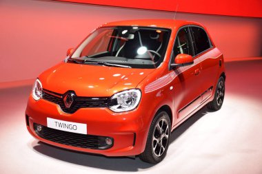Cenevre, İsviçre - 04 Mart 2019: Renault Twingo - Cenevre Uluslararası Otomobil Fuarı 2019