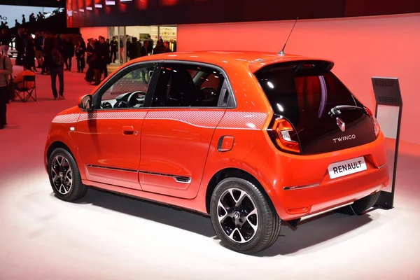 Ginebra, Suiza - 04 de marzo de 2019: Renault Twingo - Salón Internacional del Automóvil Ginebra 2019 — Foto de Stock