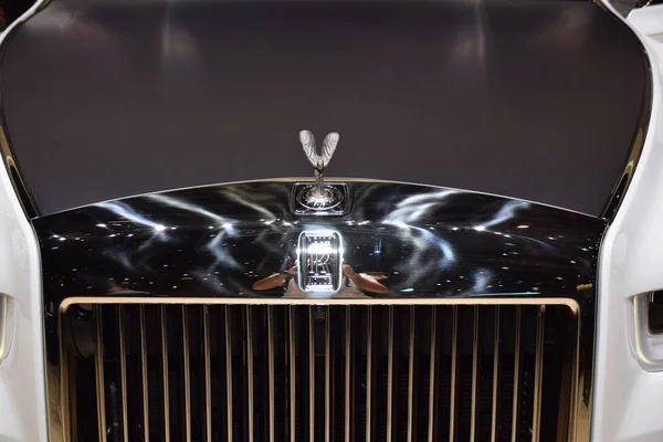 Genf, Schweiz - 05. März 2019: Rolls Royce Phantom mit verlängertem Radstand - Genfer Automobilsalon 2019 — Stockfoto