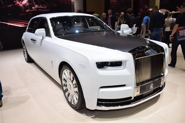 Ginebra, Suiza - 05 de marzo de 2019: Rolls Royce Phantom Extended Wheelbase - Salón Internacional del Automóvil de Ginebra 2019 — Foto de Stock