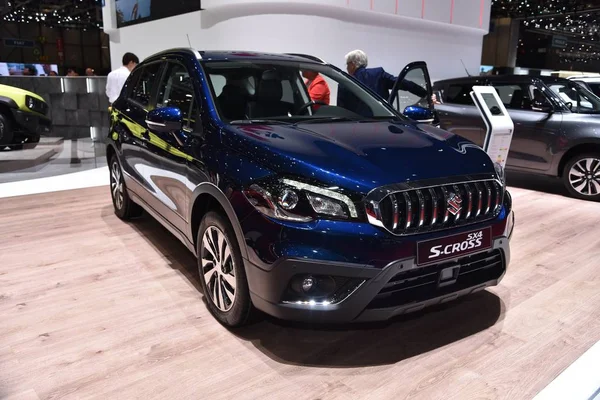 Genebra, Suíça - 06 de março de 2019: Suzuki SX4 S-Cross 4x4 no 89th GIMS — Fotografia de Stock