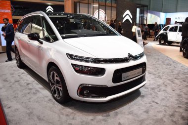 Cenevre, İsviçre - 05 Mart 2019: 89. Gims 'de Citroen C4 Spacetourer Origins