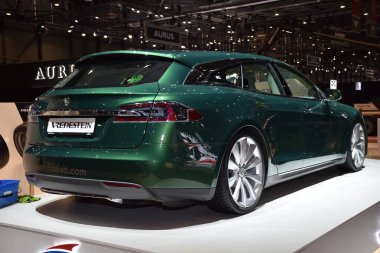 Cenevre, İsviçre - 03 Mart 2019: 89. Gims 'de Tesla Model S Vrevstein