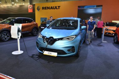 Sofya, Bulgaristan - 15 Ekim 2019: Renault Zoe Sofya Motor Fuarında