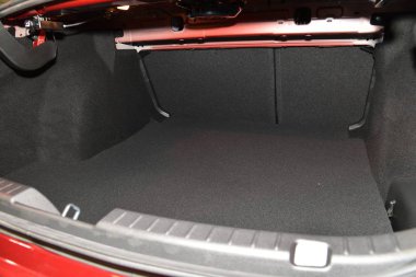 Sofya, Bulgaristan - 11 Ekim 2019: Sofya Motor Fuarında Mazda 3 Skyactive Sedan