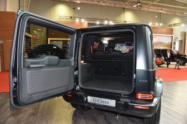 Sofya, Bulgaristan - 11 Ekim 2019: Mercedes-Benz G-Sınıfı Sofya Motor Fuarında