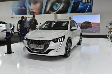 Sofya, Bulgaristan - 15 Ekim 2019: Peugeot e-208 Sofya Motor Fuarında