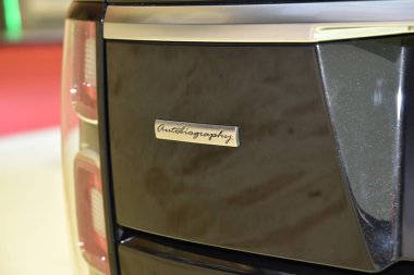 Sofya, Bulgaristan - 15 Ekim 2019: Sofya Motor Fuarında Range Rover Otobiyografisi