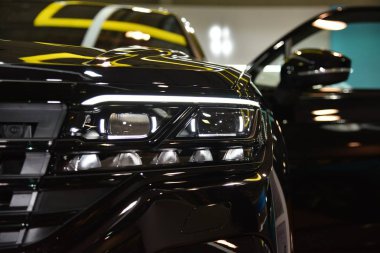 Sofya, Bulgaristan - 11 Ekim 2019: Volkswagen Touareg Sofya Motor Fuarında