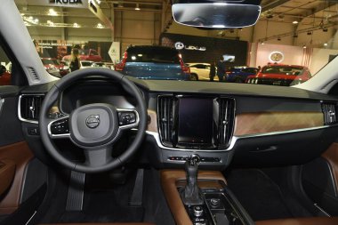 Sofya, Bulgaristan - 11 Ekim 2019: Volvo S90 Sofya Motor Fuarında