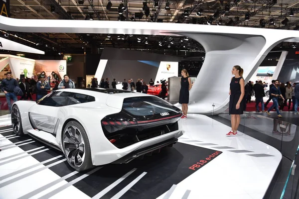 Paris, France - October 03, 2018: Audi PB18 e-Tron at Paris Motor Show — ストック写真