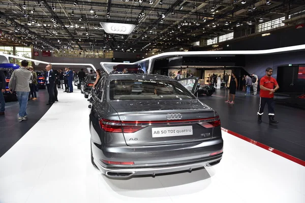 Paris, Frankreich - 03. Oktober 2018: audi a8 auf dem Pariser Automobilsalon — Stockfoto