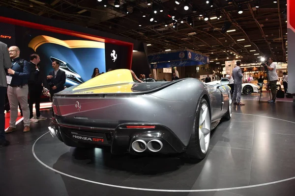 Paris, França - 02 de outubro de 2018: Ferrari Monza SP1 no Paris Motor Show — Fotografia de Stock