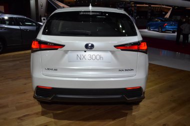 Paris, Fransa - Ekim 03, 2018: Lexus Nx Paris Motor Fuarında saat 3: 00