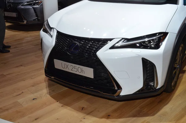 Paris, França - 03 de outubro de 2018: Lexus UX 250h no Paris Motor Show — Fotografia de Stock